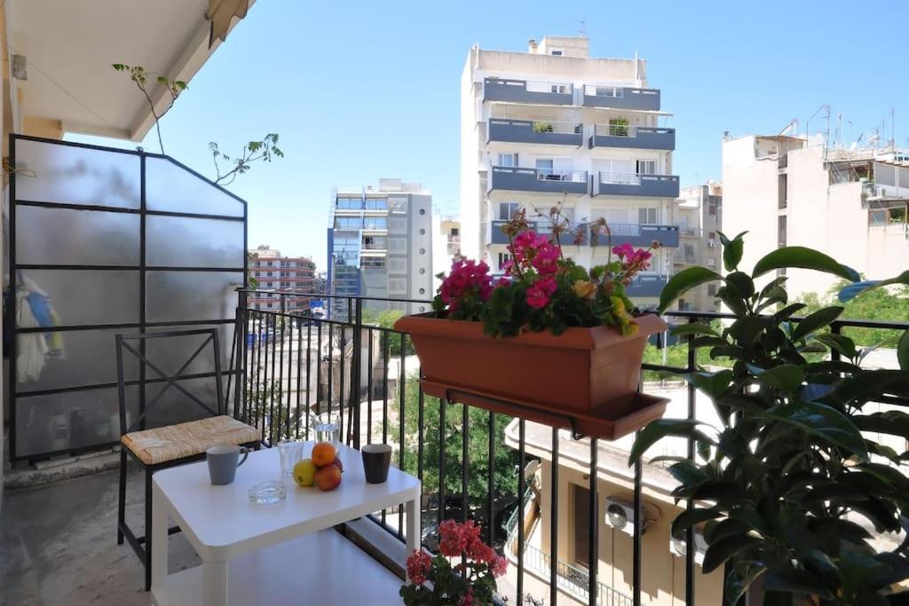 Nice Apartment Near City Center Афины Экстерьер фото